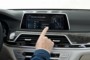 foto: BMW Serie 7 2015 interior salpicadero 3 pantalla tactil [1280x768].jpg